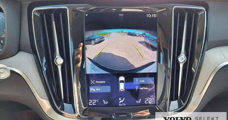 Volvo V60 Cross Country cena 179900 przebieg: 38000, rok produkcji 2021 z Szczekociny małe 497
